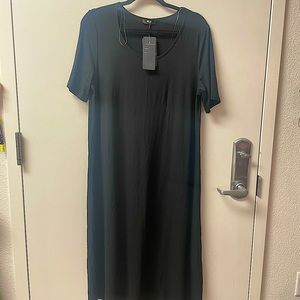 European Couture: NWT Black, Maxi, T-Shirt Style Lamarkine Dress - Size 16